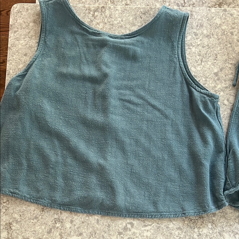 Women's Sleeveless Top in Teal